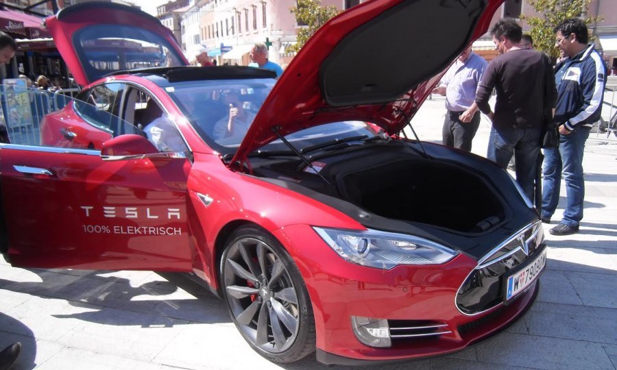 Tesla Model S