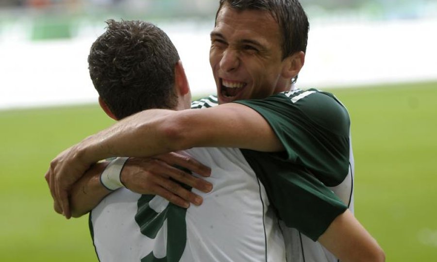 Edin Džeko u dresu Wolfsburga (8)