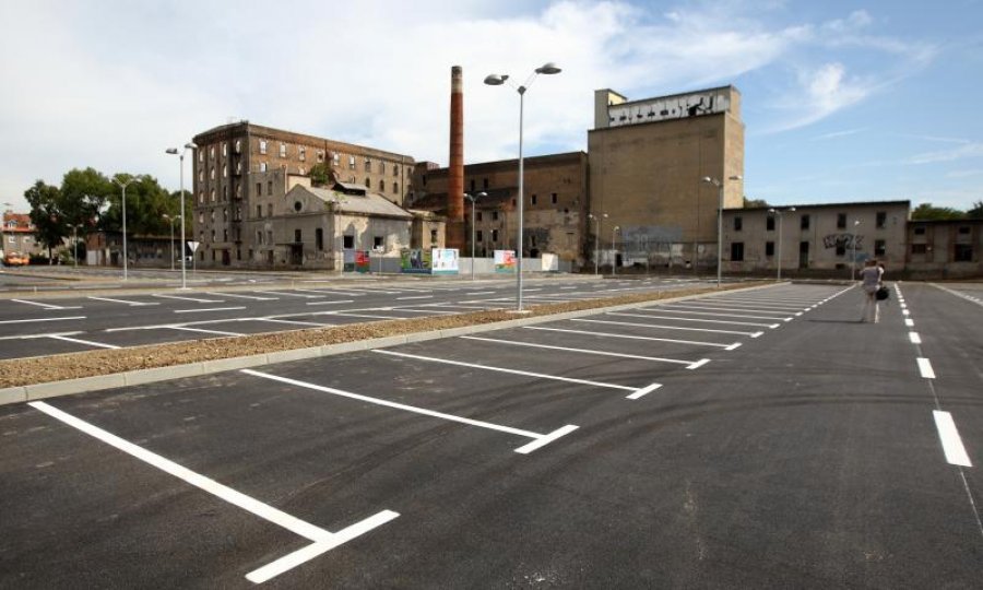 paromlinska parking parkiralište paromlinska