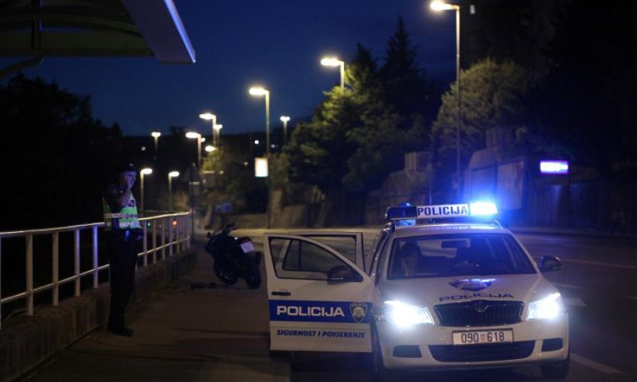 policijski automobil