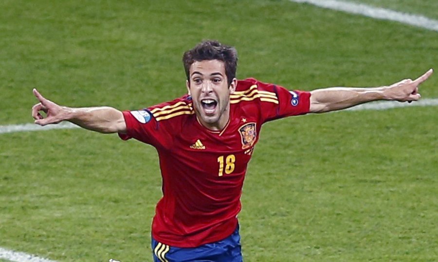 Jordi Alba slavi gol za 2-0 protiv Italije