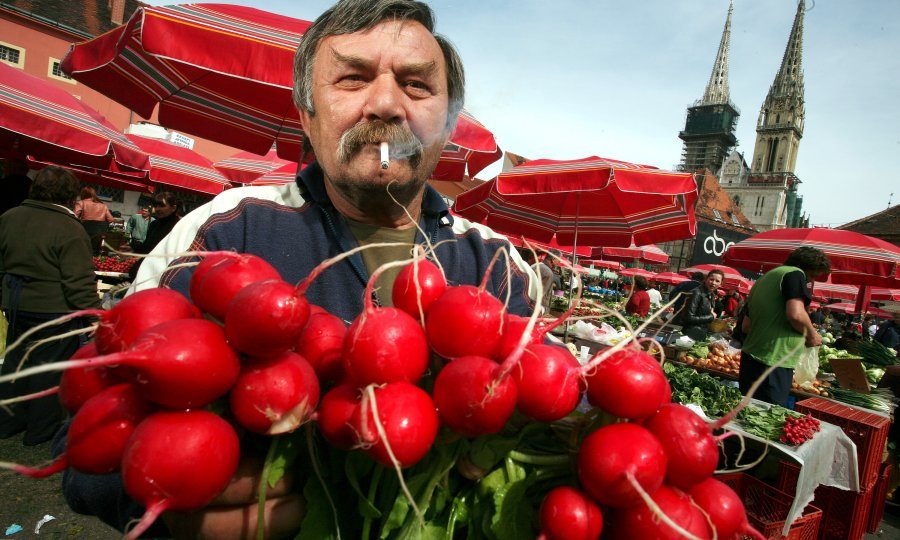 dolac tržnica cigareta rotkvice