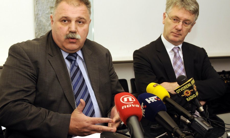 šuker i kuštrak