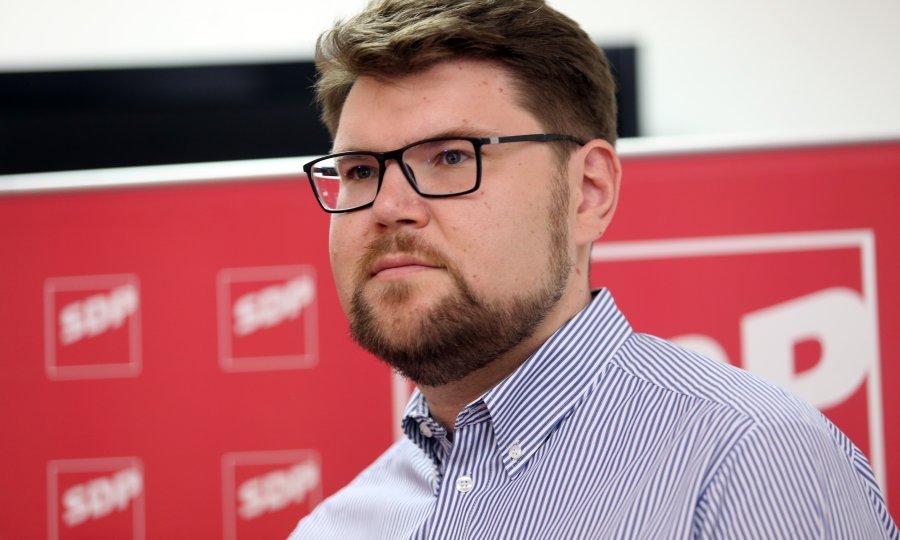Peđa Grbin