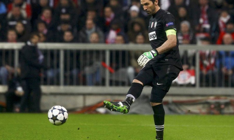 Bayern - Juventus 04 ( Gianluigi Buffon)