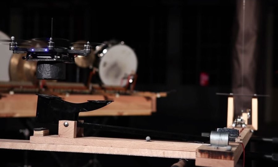 roboti dron dronovi