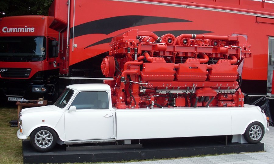 MINI-Cummins-V18-Diesel-02
