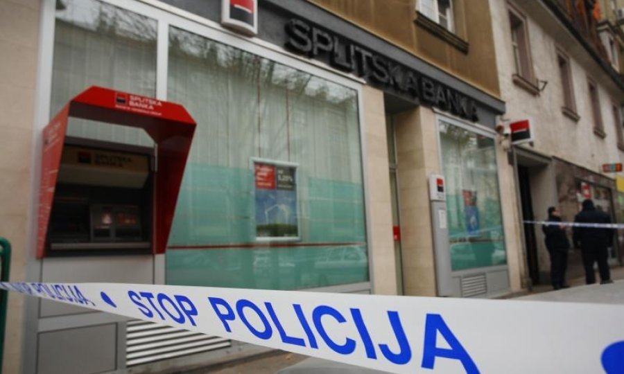 PLJAČKA SPLITSKE BANKE