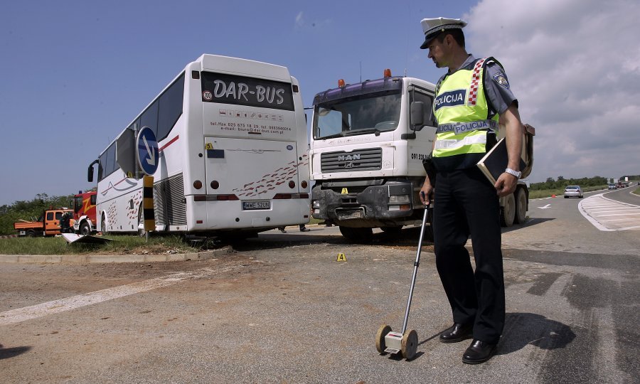 prometna autobus kamion