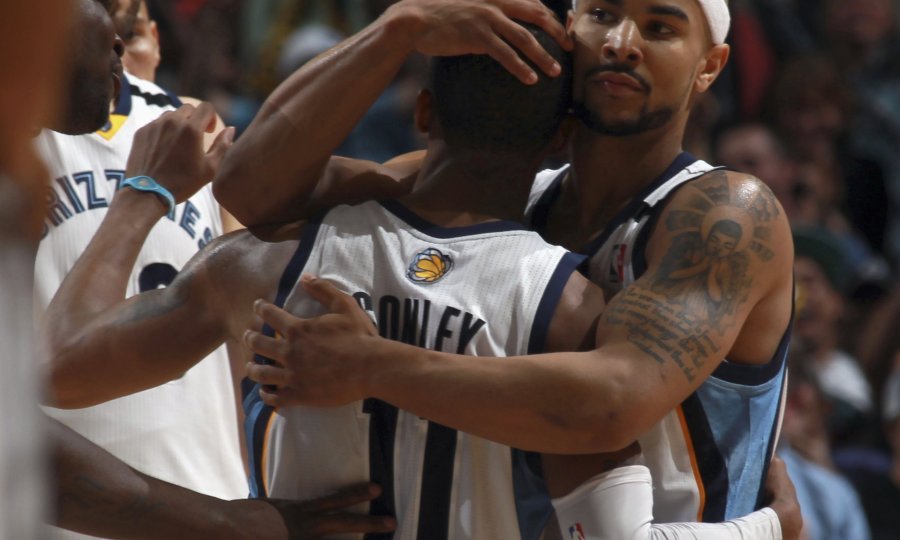 Jerryd Bayless i Mike Conley
