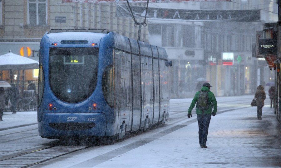 Snijeg u Zagrebu (2)