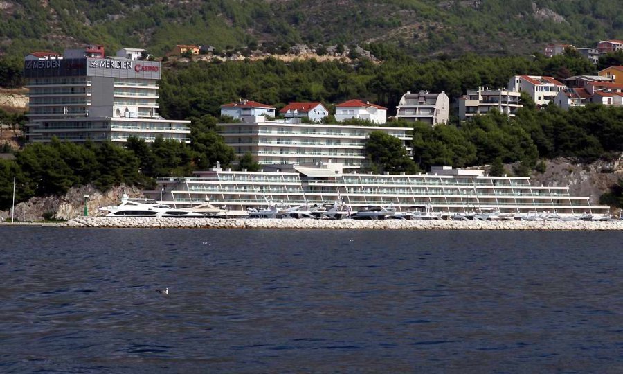 Le Meridien Lav Split