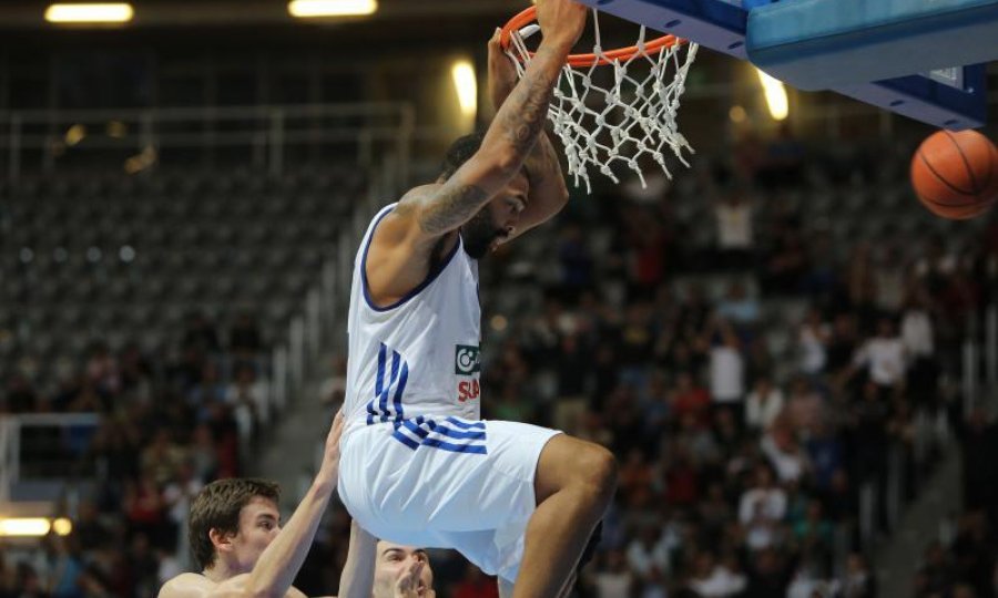 Romeo Travis
