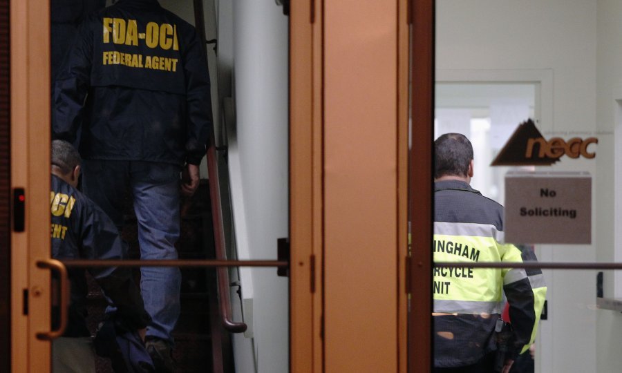 Policija u kompaniji koja je distribuirala kontaminirane steroide