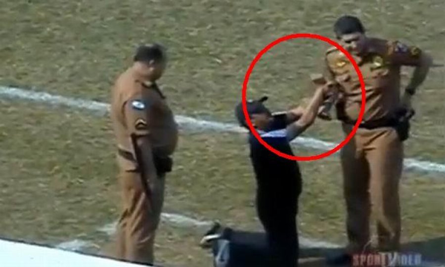 Trener dao policajcu da uhapsi