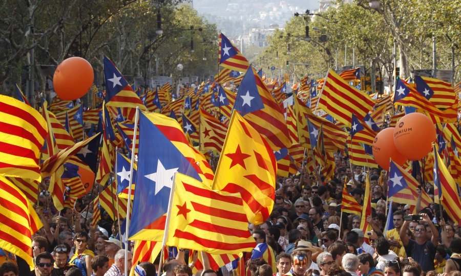 2012-09-11T170029Z_1969930738_GM1E89C02RA01_RTRMADP_3_SPAIN-CATALONIA