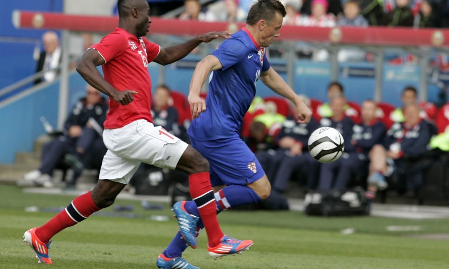 Ivica Olić Tettey Hrvatska Morveška