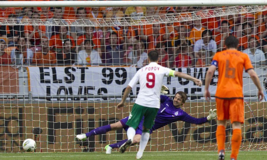 Nizozemska - Bugarska, Ivelin Popov i Tim Krul