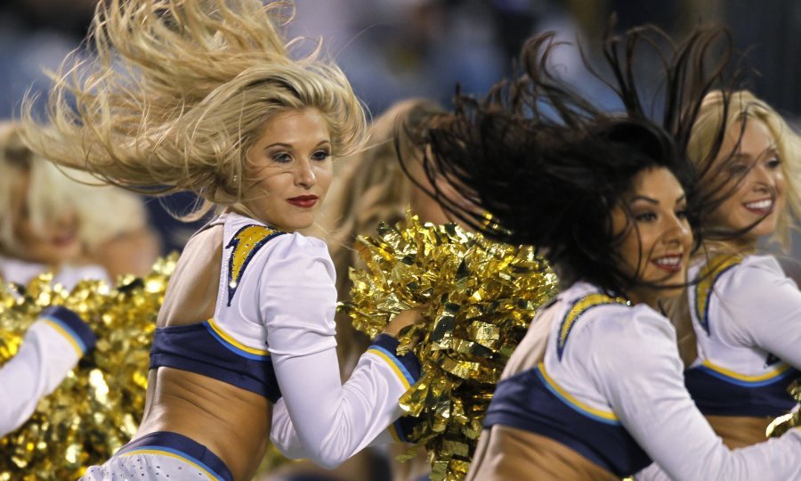 San Diego Chargers chearleders