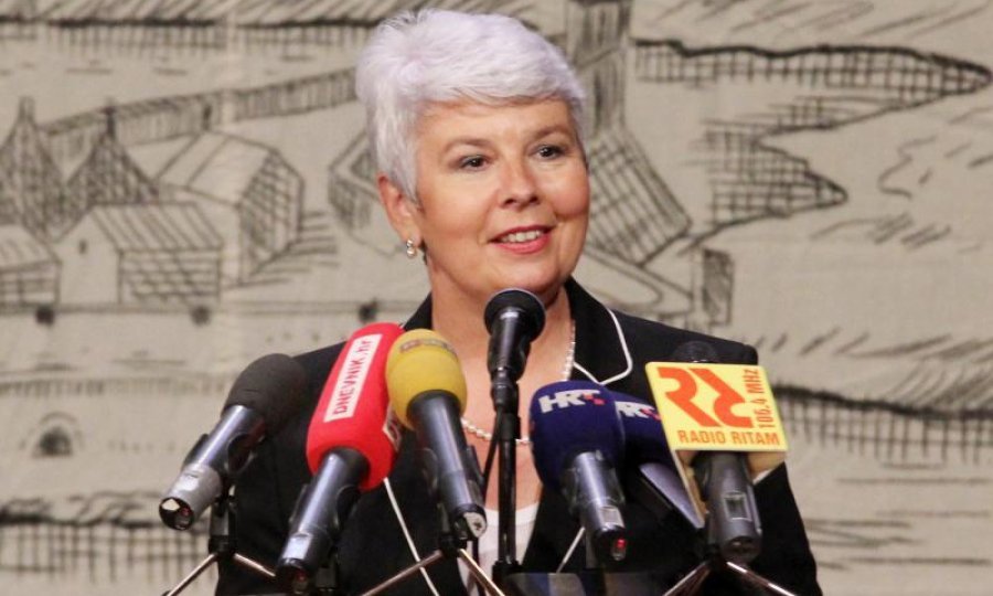 Jadranka Kosor prisustvovala 20. obljetnici rujanskog rata (02)