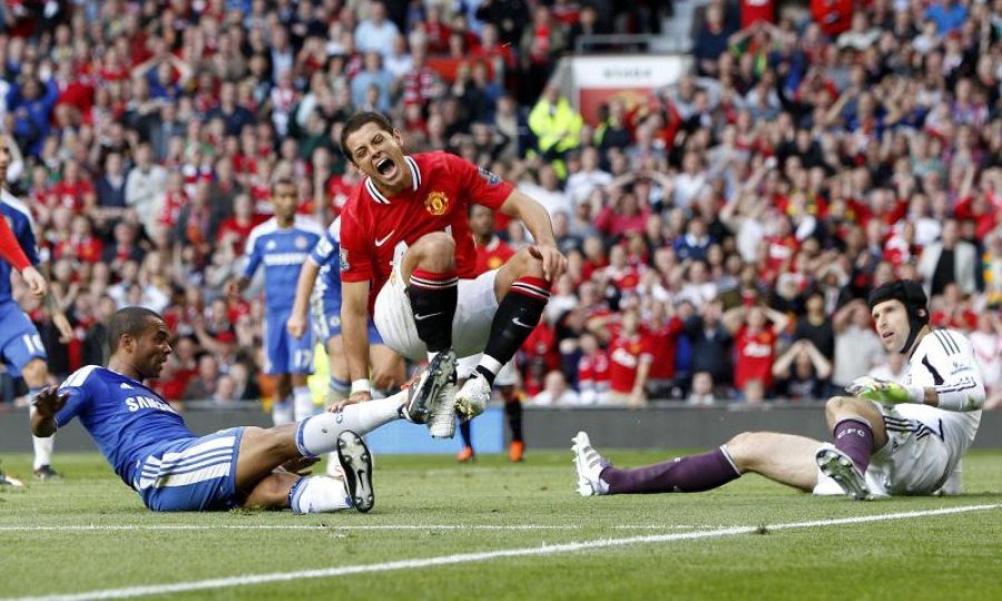 Ashley Cole i Javier Hernandez Chicharito