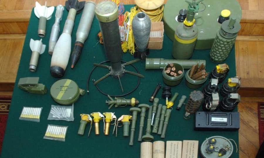 MINE BOMBE STRELJIVO