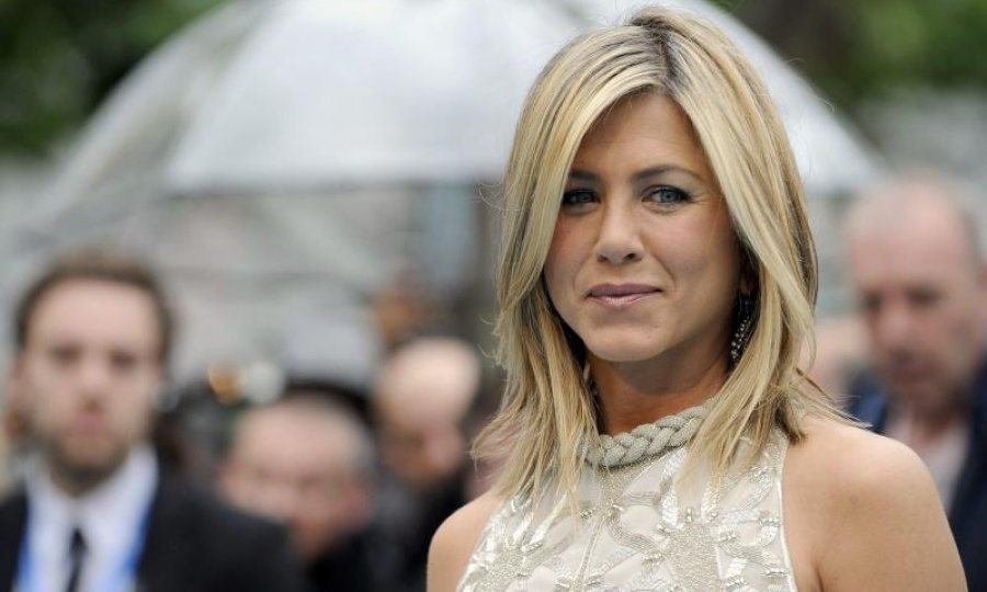 Jennifer Aniston 8