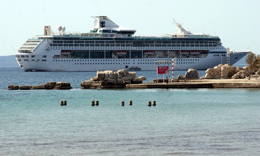 Splendour_of_the_seas_1