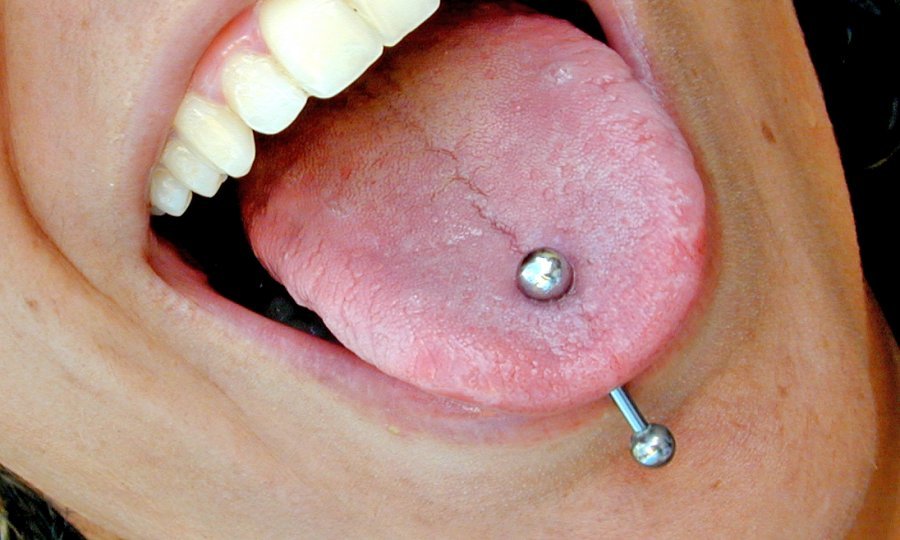 piercing na jeziku