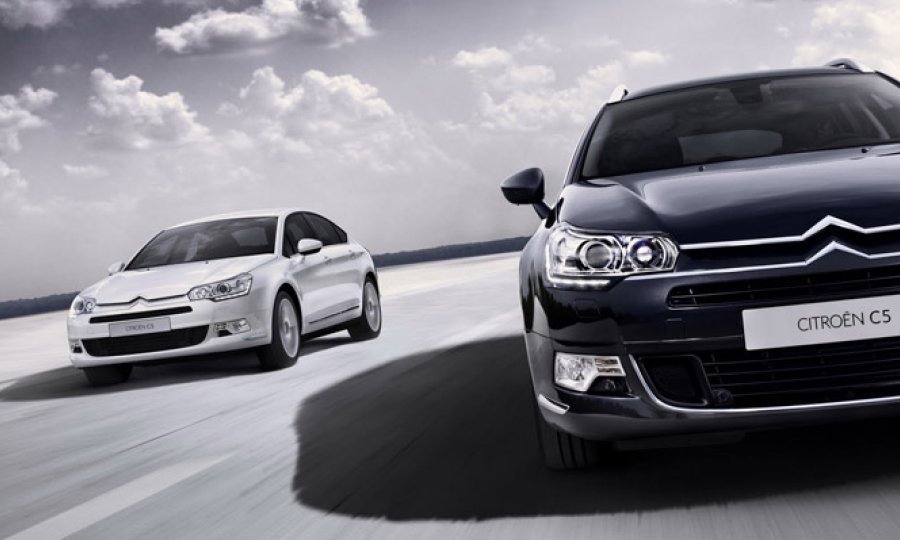 2011-Citroen-C5-18