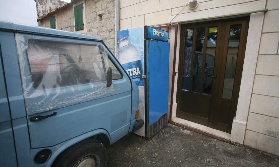 pekara kamenovanje