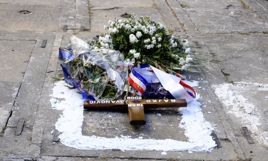 ŠIBENIK PRAVOSLAVNO GROBLJE VOJNE POČASTI