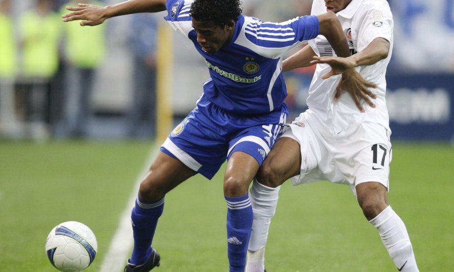 Luiz Adriano (Šahtar, desno) i Betao (Dinamo K.)