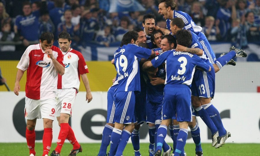 slavlje Schalke - Energie Cottbus