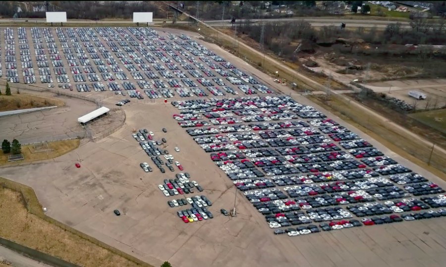 More parkiranih Volkswagena s TDI motorima čeka svoju sudbinu