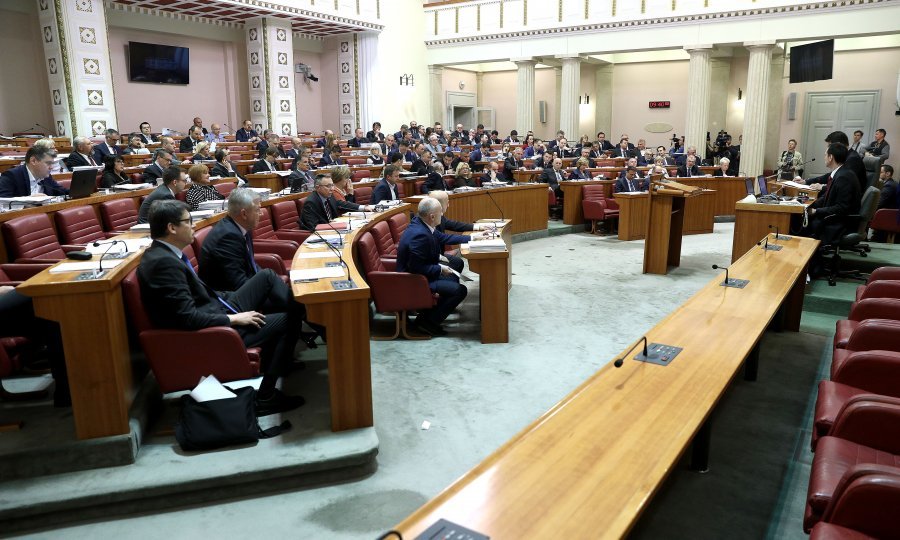 Hrvatski sabor raspravljat će o poslovanju političkih stranaka i korištenju službenih vozila