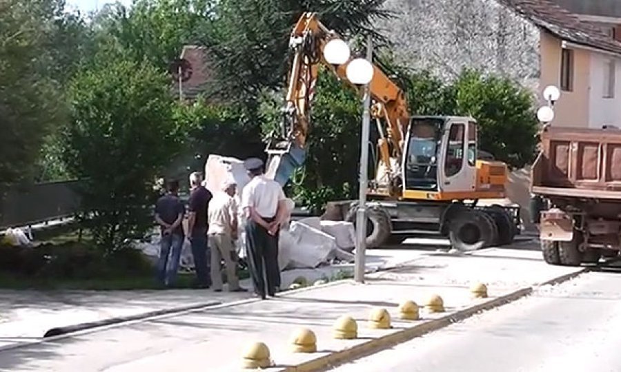 Široki Brijeg rušenje spomenika Kameni cvijet