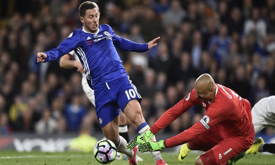 Eden Hazard i Heurelho Gomes