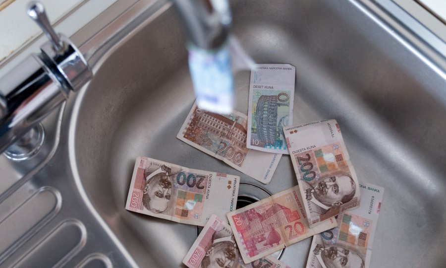 Brojni građani velik dio mjesečnih prihoda odvajaju za plaćanje komunalija