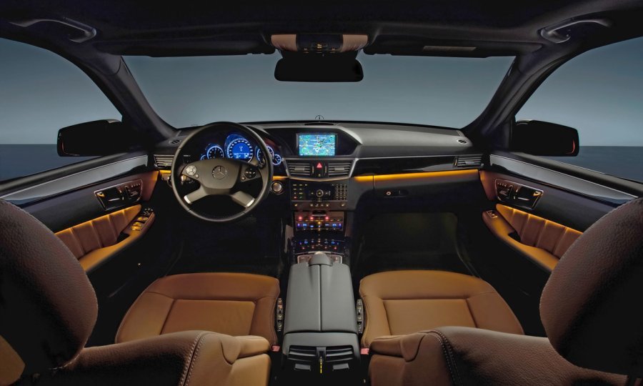 2010-Mercedes-Benz-E-Class-Interior-1280x960