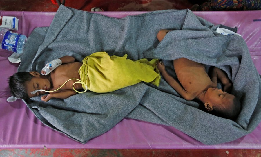 Iako jedna od najsiromašnijih azijskih država, Bangladeš je prihvatio oko 580 tisuća Rohindža koji od kolovoza bježe od ratnih zločina iz savezne države Rahin.
