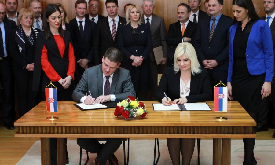 Potpisivanje Memoranduma između ministra Butkovića i srbijanske kolegice Mihajlović