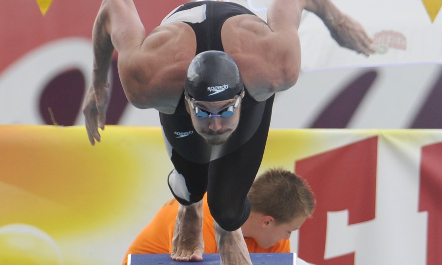 Duje četvrti na 50 slobodno, Čavić izgubio zlato tportal