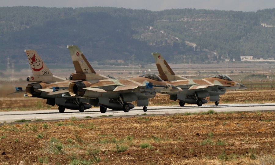 Izraelski F-16 Barak