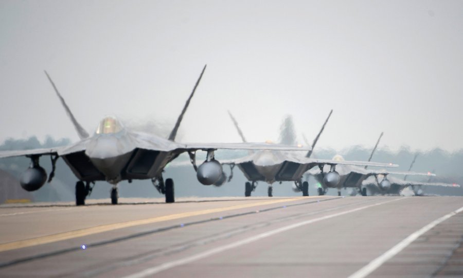 Američki F-22 Raptor
