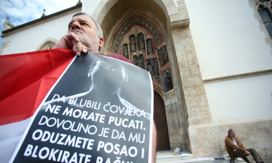 Blokirani, ilustracija