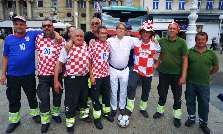 Radnici Zagrebačkog holdinga poslali poruku Vatrenima u društvu 'trenera svih trenera' Ćire Blaževića