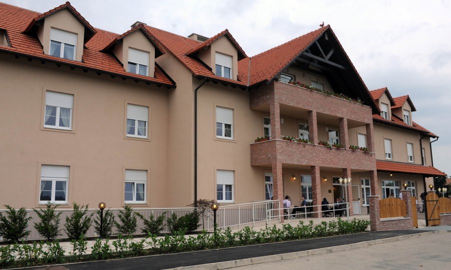 starački dom oaza