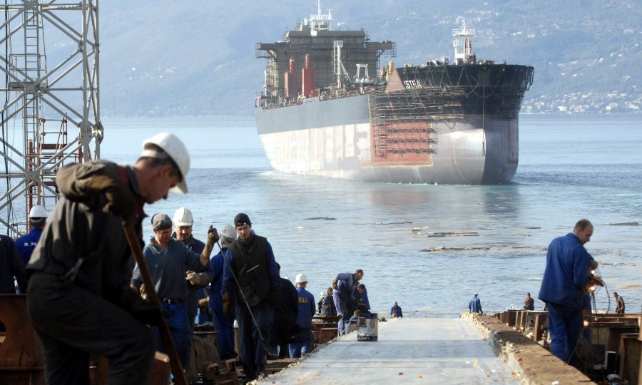 Porinuće tankera Istra izgrađenog za Uljanik plovidbu iz Pule