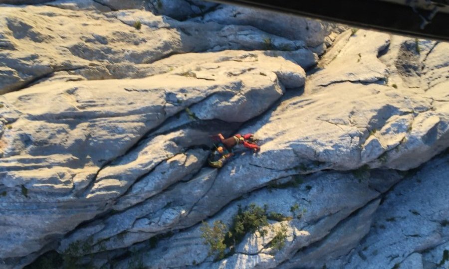 Fotografija spašavanja penjačice u NP-u Paklenica